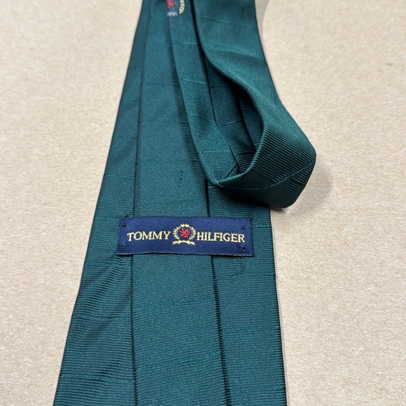 Vintage Tommy Hilfiger green striped tie - Picture 2 of 4
